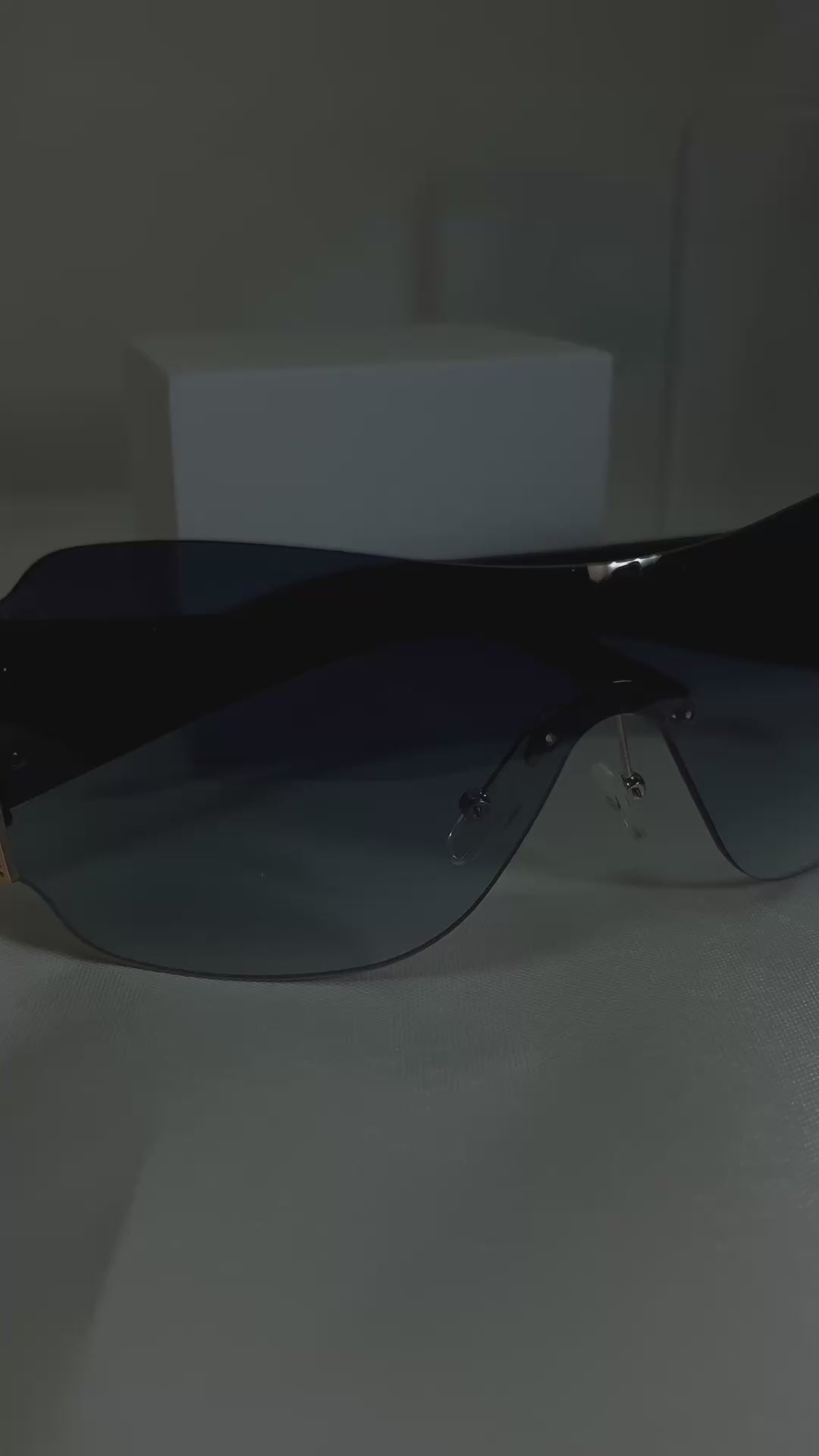 Gen Z sunglases